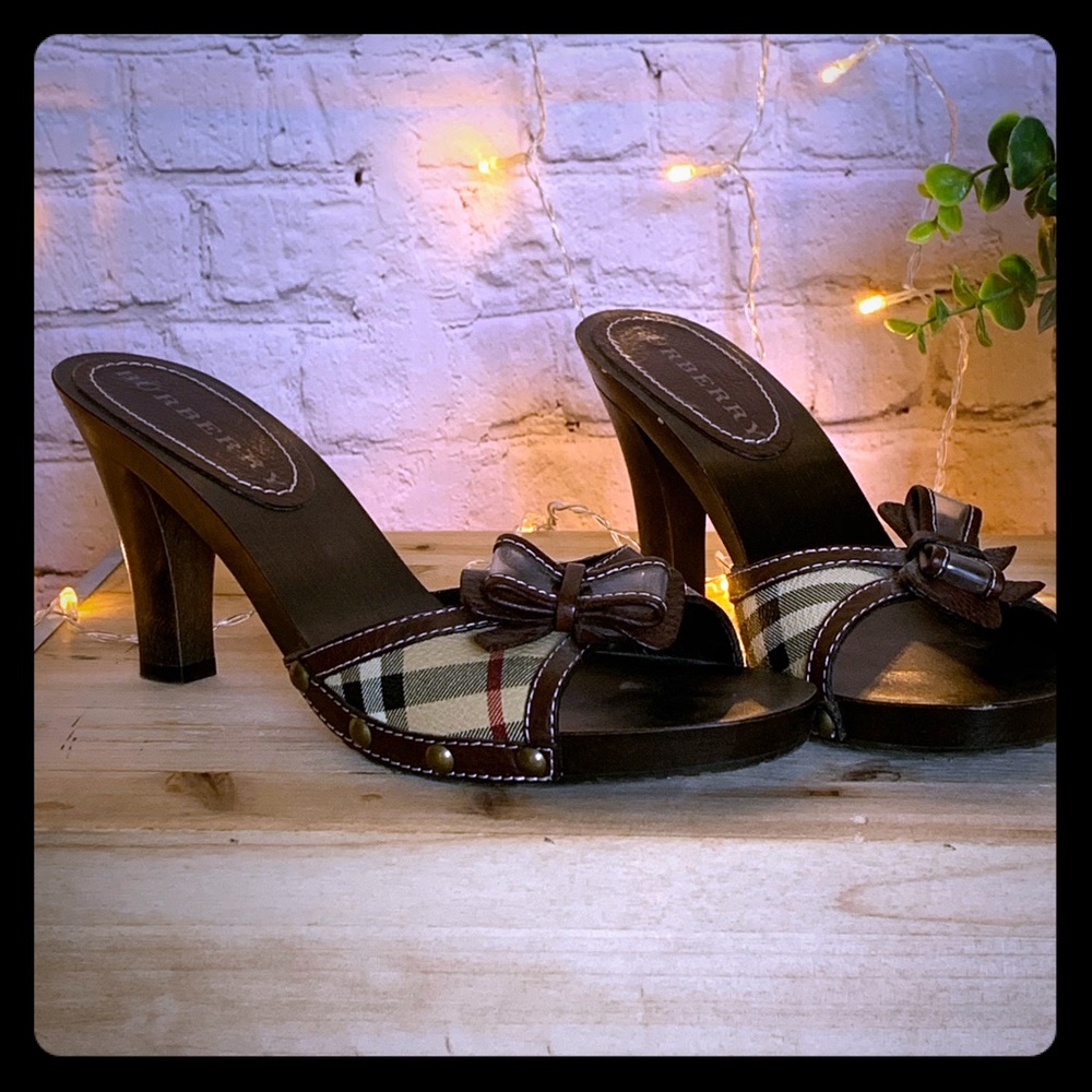 Adorable Burberry Heels Sz 40
